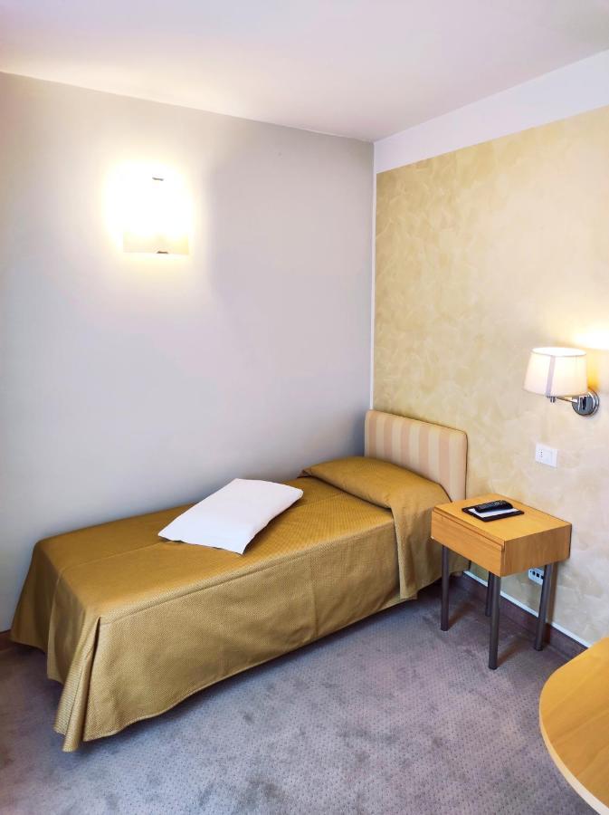 Hotel Dependance Silvestro 가르다 외부 사진