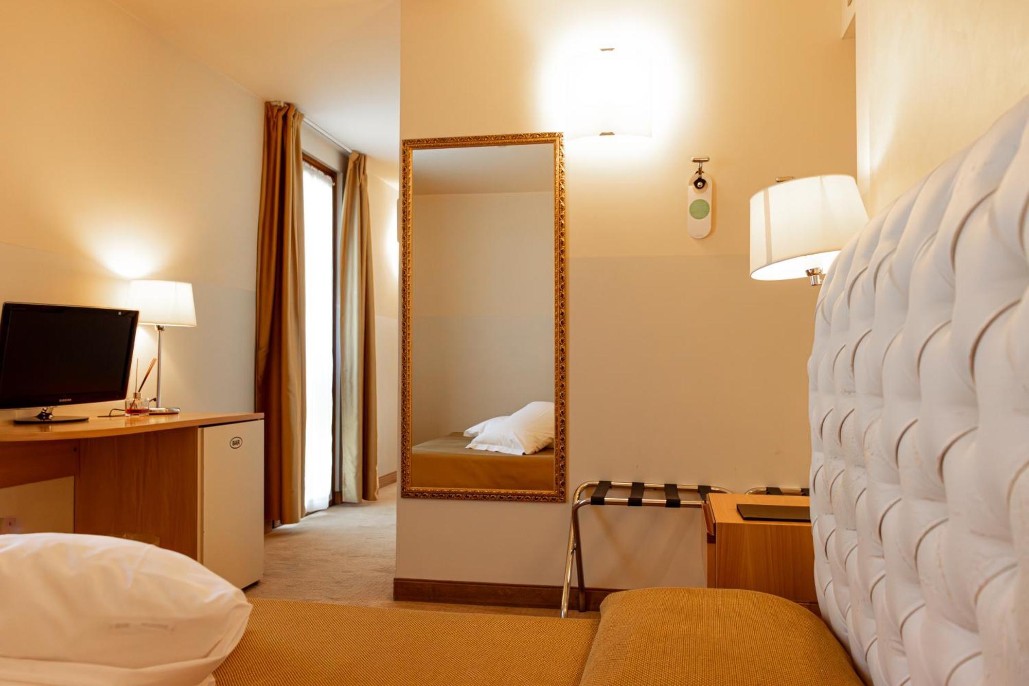 Hotel Dependance Silvestro 가르다 외부 사진