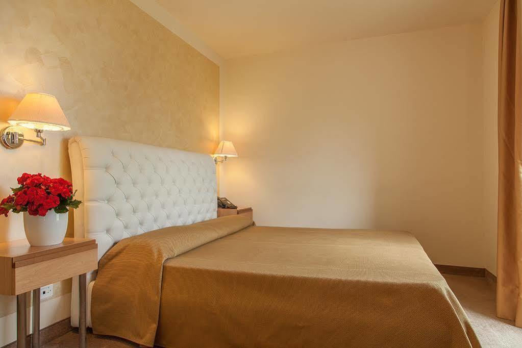 Hotel Dependance Silvestro 가르다 외부 사진